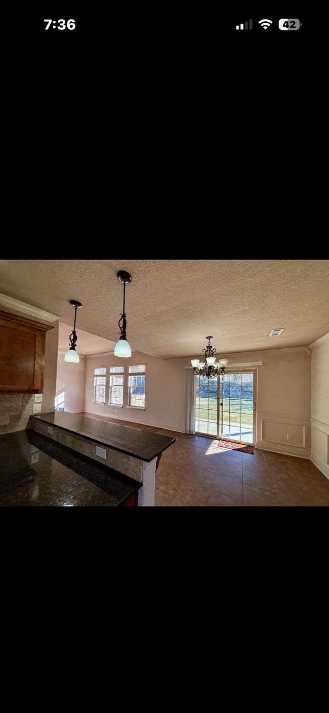 Building Photo - Branson Creek