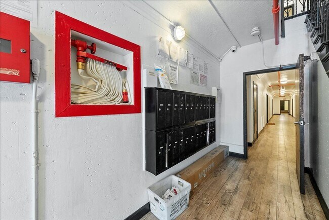 Building Photo - 118 N Westmoreland Ave