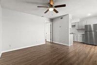 Building Photo - 401 Root Ave