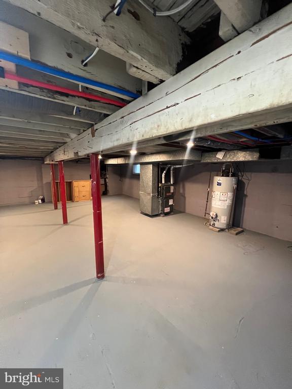 Building Photo - 169 Lawn Park Ave