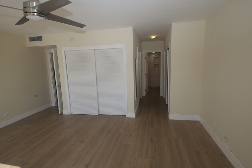 Building Photo - 1001 91st St