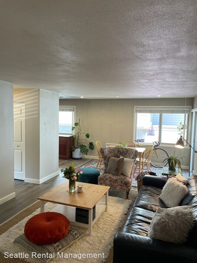 Building Photo - 1 br, 1 bath House - 6557 4th Ave NE  Unit #6