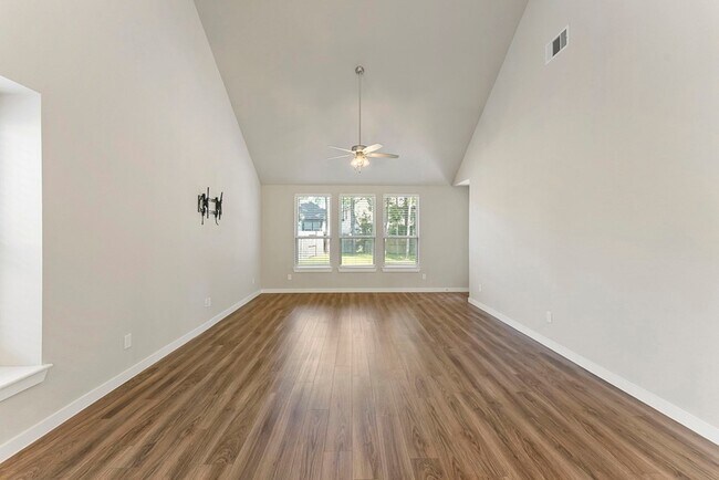 Building Photo - 421 Soapberry Tree Ct