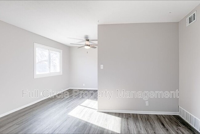 Building Photo - 349 S 26th St