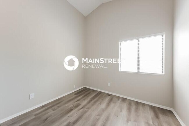 Building Photo - 3 Bedroom Pet-Friendly Home in TUCSON, AZ with Main Street Renewal