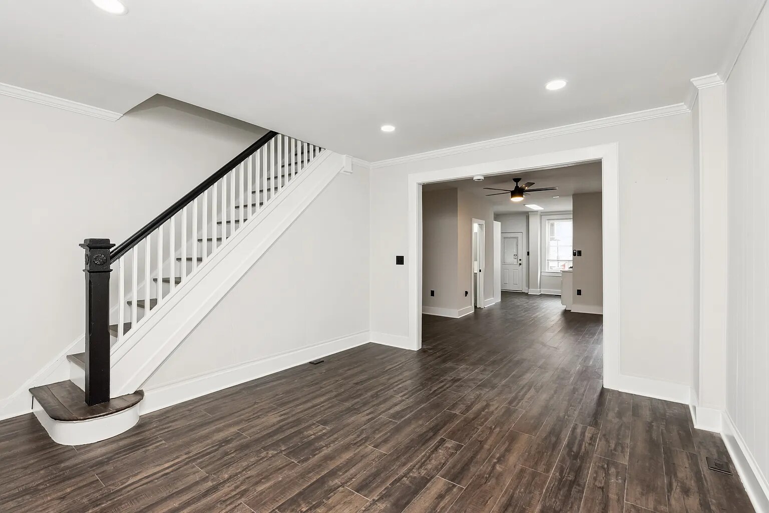 Building Photo - 752 Melville Ave