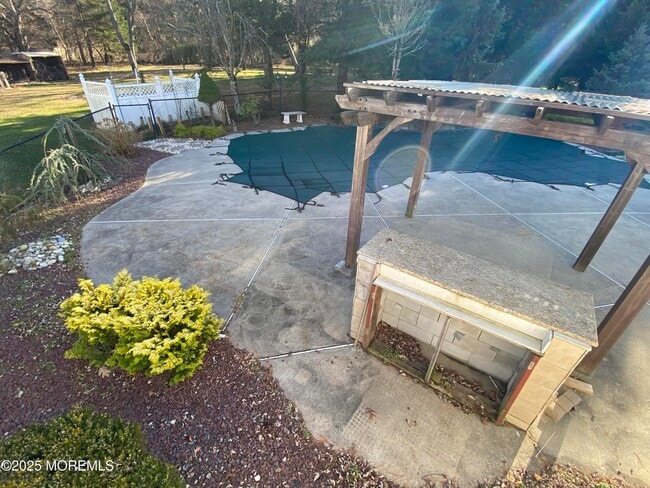 Building Photo - 41 Church Rd