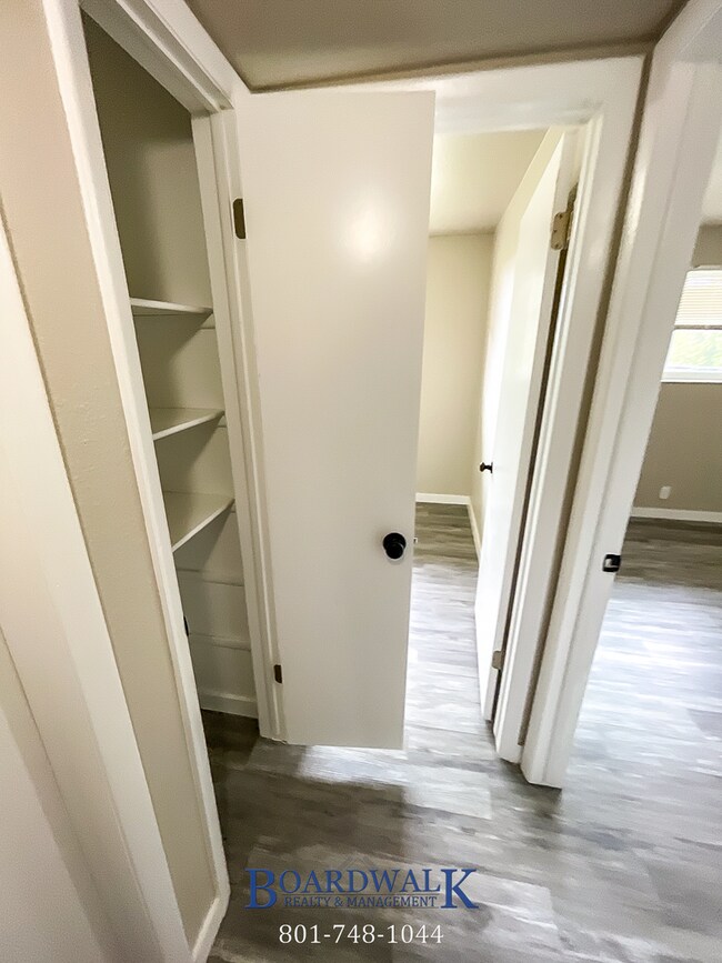 Building Photo - Amazing 2 bed 1 bath apartment in SLC