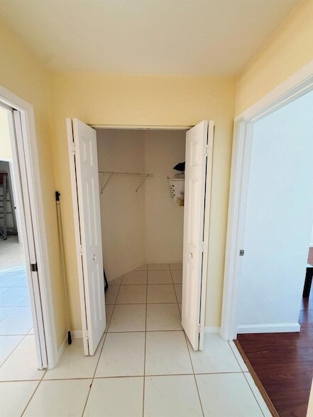 Building Photo - 7759 Great Glen Cir