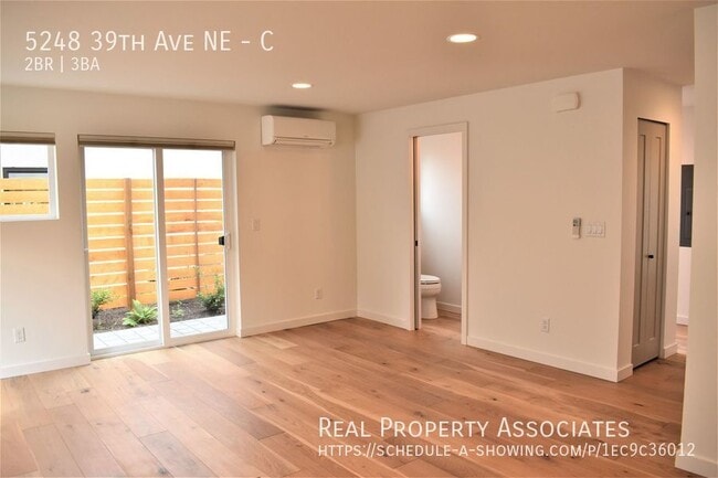 Building Photo - 5248 39th Ave NE