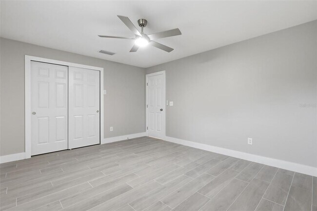 Building Photo - 550 E Minnesota Ave