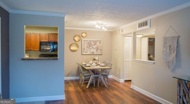 Building Photo - 100 Pinhurst Dr