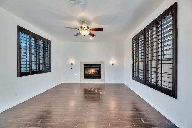 Building Photo - Highly Upgraded SPACIOUS home in desirable Aviano in Desert Ridge!