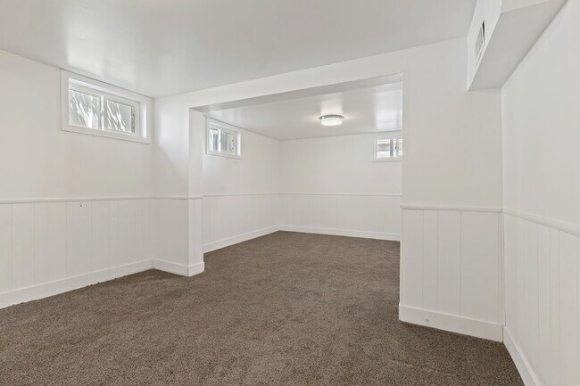 Building Photo - 1779 Ramona Ave