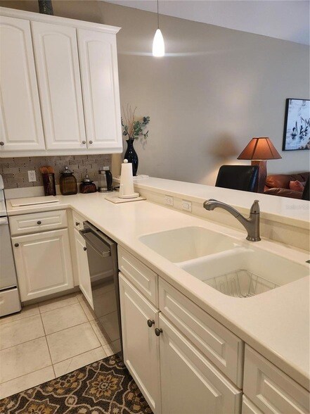 Building Photo - 6496 Rookery Cir