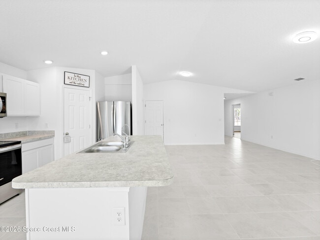 Building Photo - 518 Gantry St SW