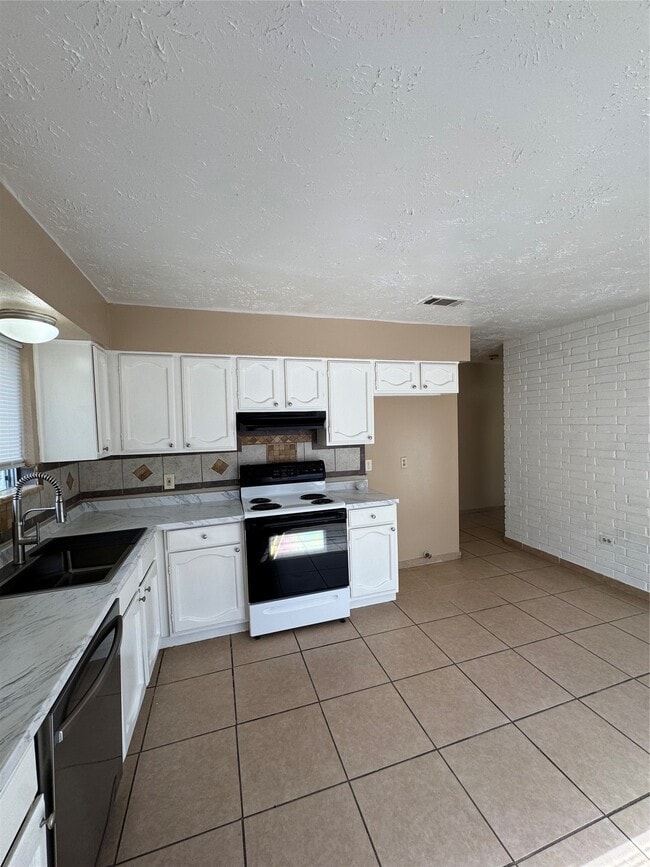 Building Photo - 4435 Brookhead Trail