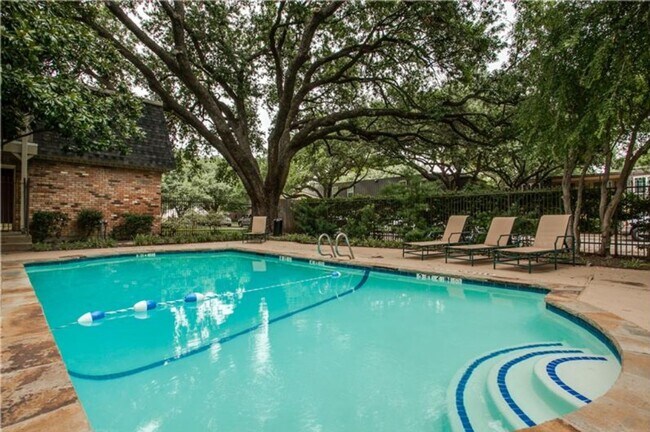 Building Photo - ***5325 Fleetwood Oaks Avenue #153***