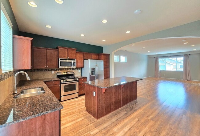 Building Photo - 4 Bedroom Home with Lake Views Available Now!