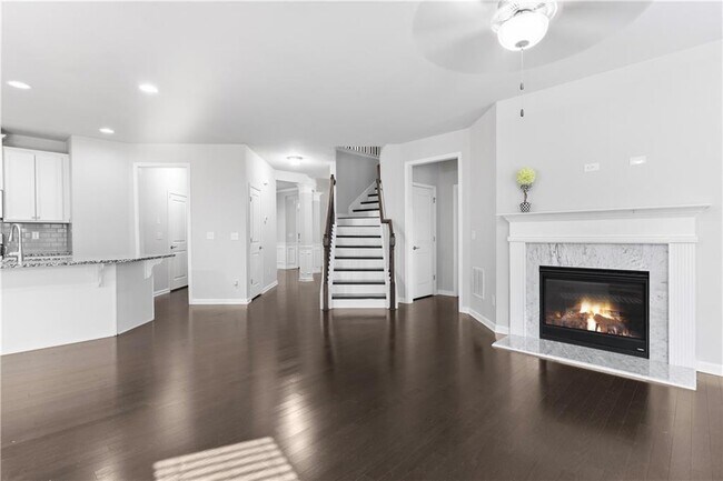 Building Photo - 1838 Lakeview Bend Way