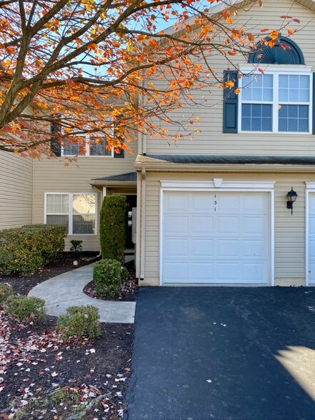 Building Photo - 131 Oriole Ct
