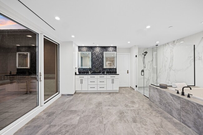 Building Photo - 801 Key Hwy