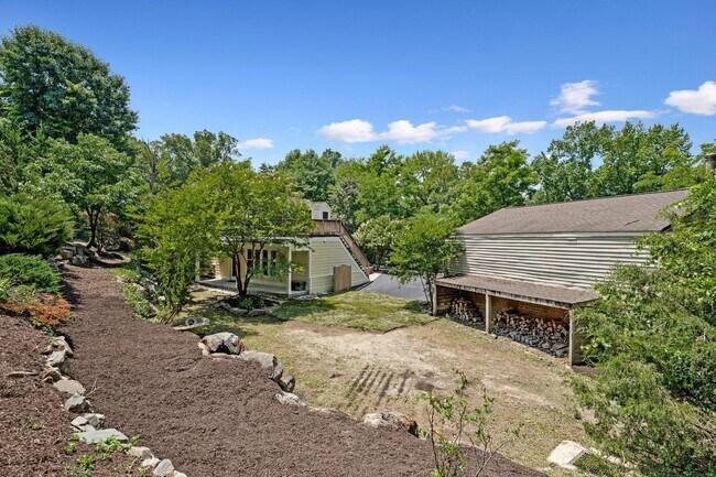 Building Photo - 7712 Dolly Dr