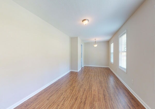Building Photo - 1427 Lantana Ln NW
