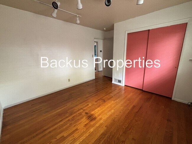 Building Photo - Three bedroom home across from Claremont Manor Park