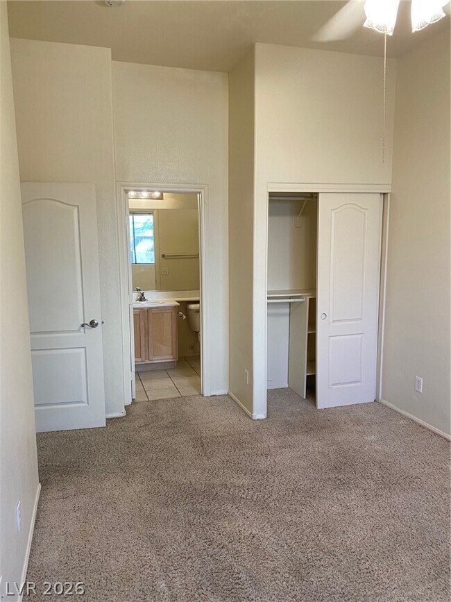 Building Photo - 7565 Splashing Rock Dr