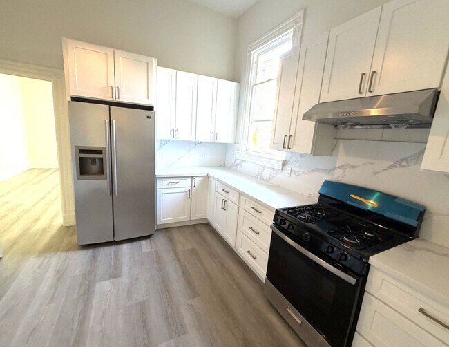 Building Photo - 1914 Golden Gate Ave