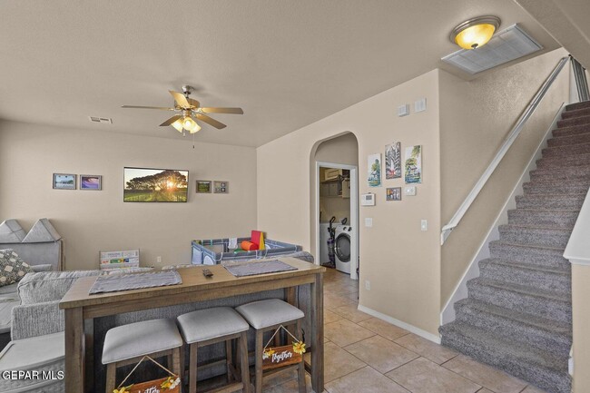 Building Photo - 4040 Loma Dante