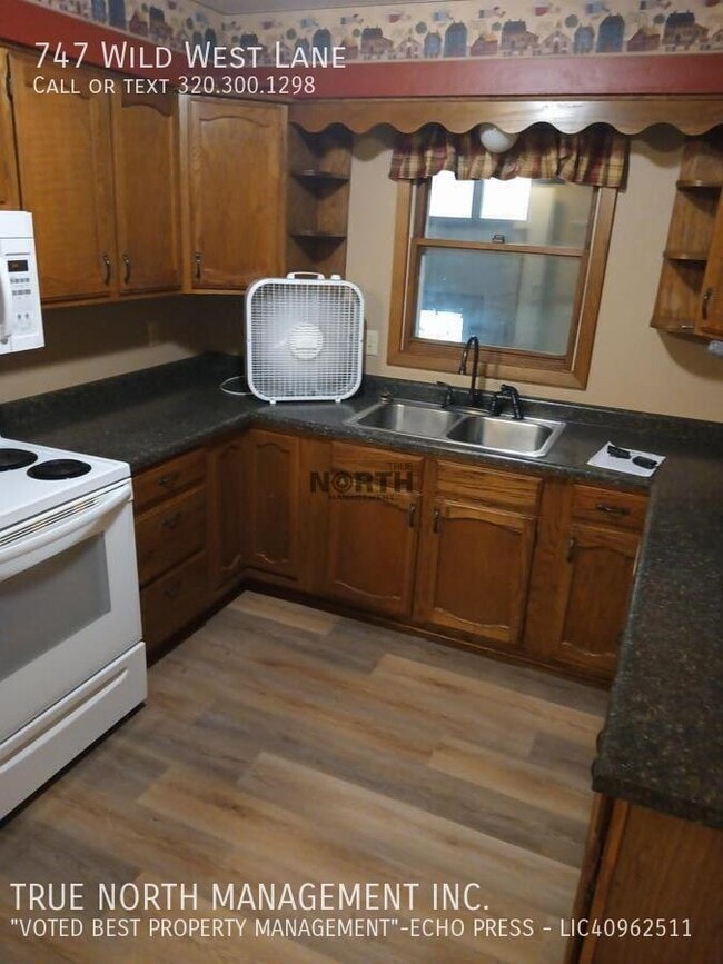 Building Photo - 747 Wild W Ln SW