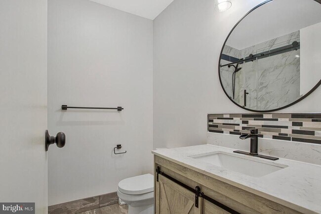 Building Photo - 6162 40 Winks Way