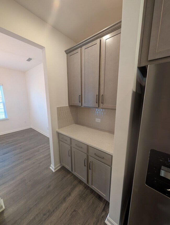 Building Photo - NEW CONSTRUCTION 4BD/2.5 Home in Stonebrid...