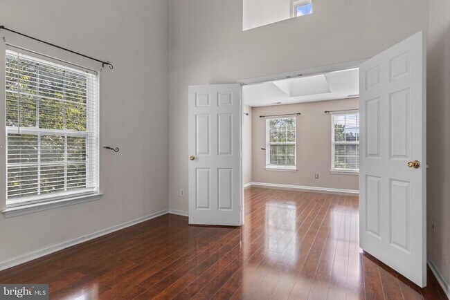 Building Photo - 312 River Birch Cir