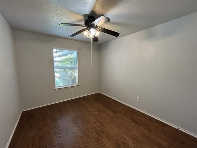 Building Photo - 1820 Southridge Ln