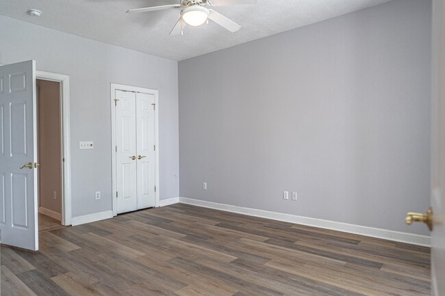 Building Photo - 1733 Woodbrooke Dr