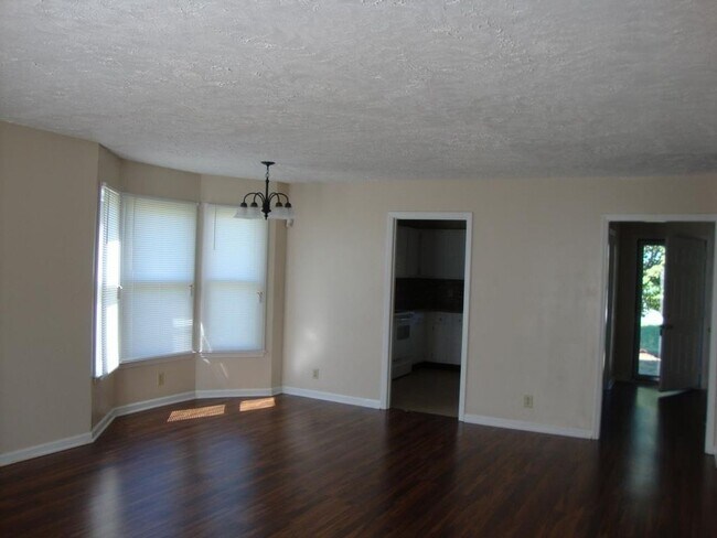 Building Photo - 2208 Patriot Dr