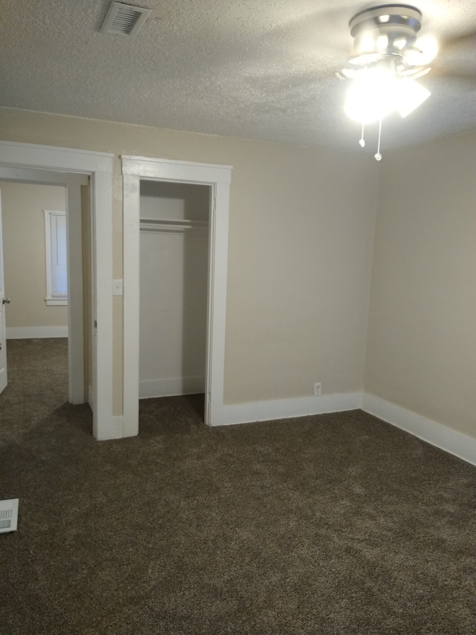 Building Photo - 2329 Van Buren Ave