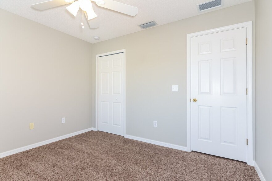 Building Photo - 11025 Whittney Chase Dr