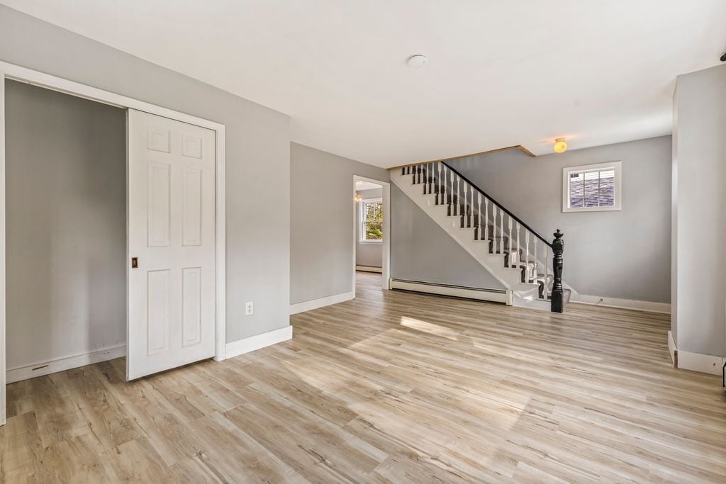 Building Photo - 83 Richardson St