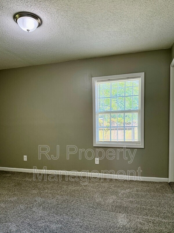 Building Photo - 3397 Farmville Rd