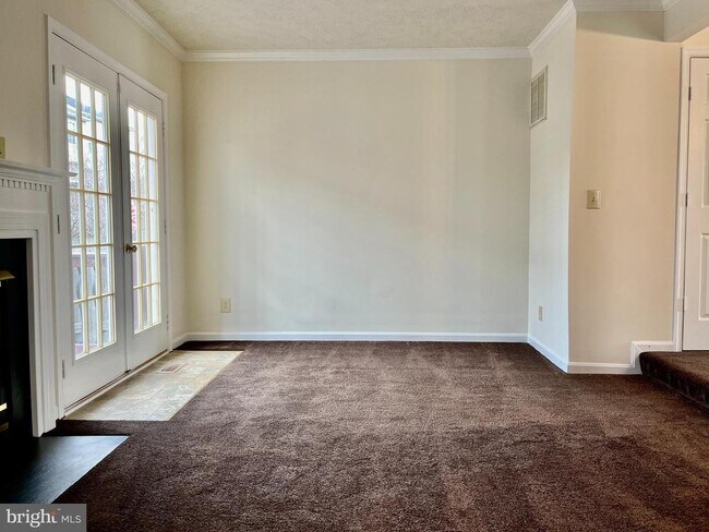 Building Photo - 501 Tolbelt Ct