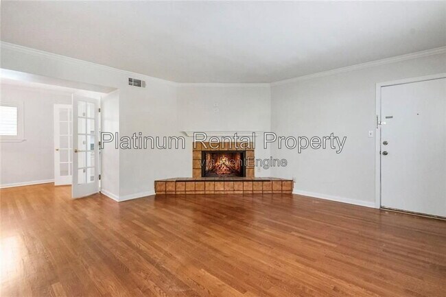Building Photo - 3660 Peachtree Rd NE