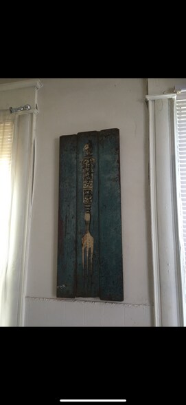 Building Photo - 919 Worth St