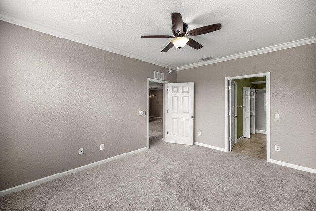 Building Photo - 4555 SW 52nd Cir