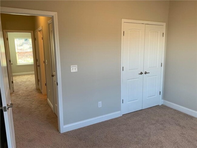 Building Photo - 340 Angela Ln