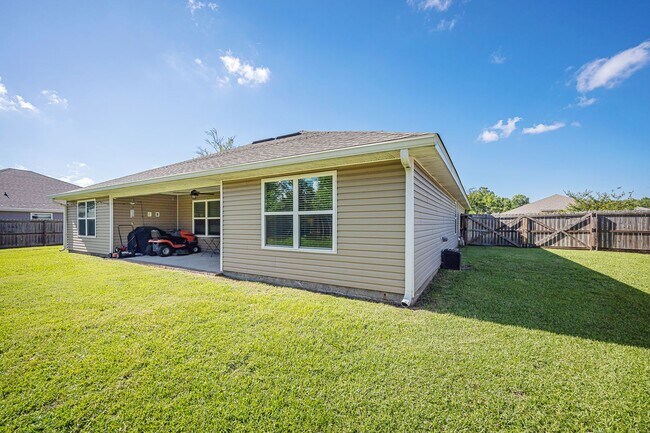 Building Photo - 9125 Bellewood Dr