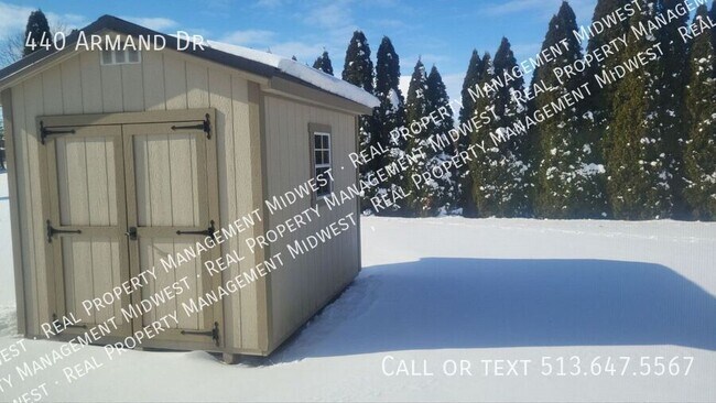 Building Photo - 440 Armand Dr